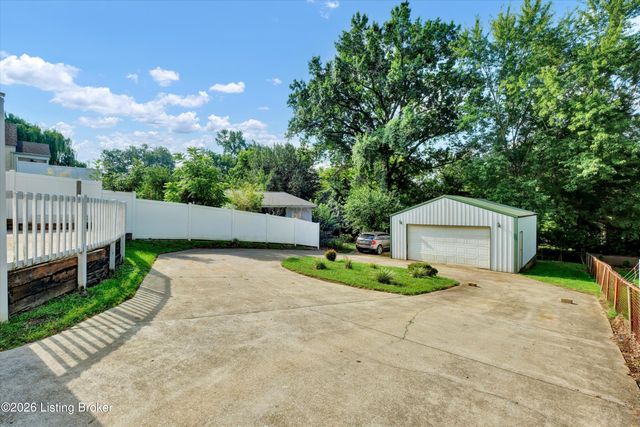 1006 Palatka Rd, Louisville, KY 40214