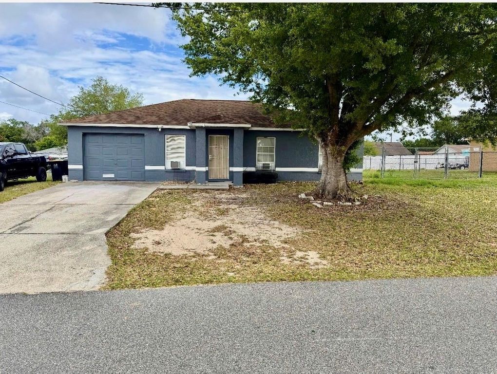 207 LILY PAD RD, Eagle Lake, FL 33839