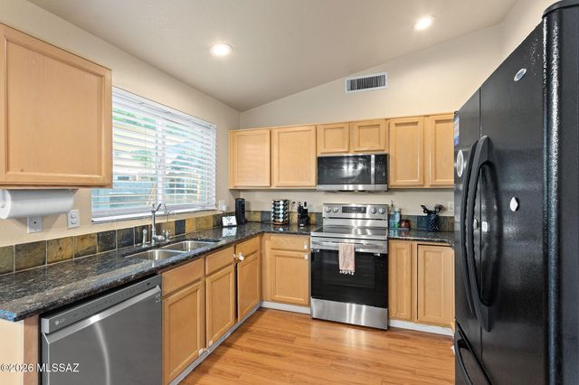2560 W Camino Del Venegas, Tucson, AZ 85742