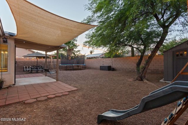 2560 W Camino Del Venegas, Tucson, AZ 85742