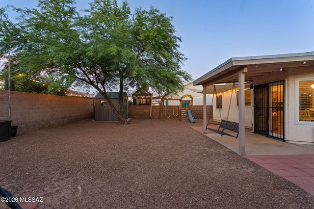2560 W Camino Del Venegas, Tucson, AZ 85742
