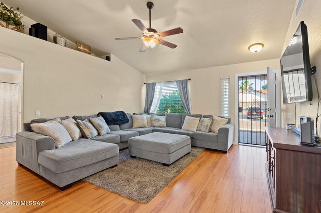 2560 W Camino Del Venegas, Tucson, AZ 85742