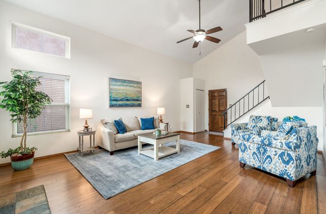 1933 Calle Miquela, Santa Fe, NM 87505