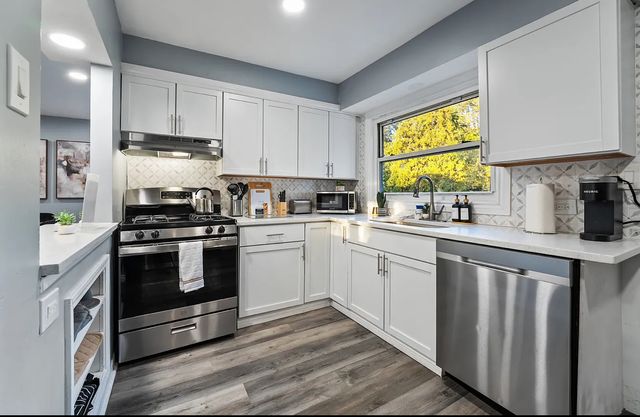 1705 S Highland Avenue, Lombard, IL 60148