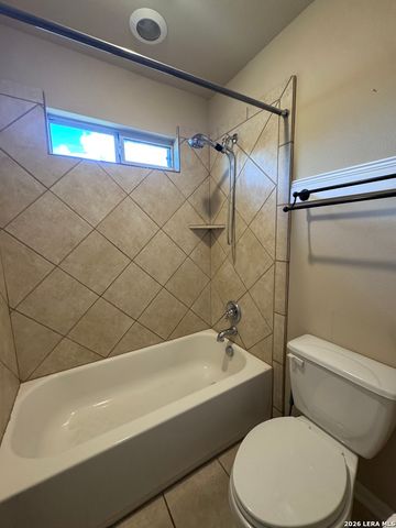 8707 ROSWELL RDG, Helotes, TX 78023