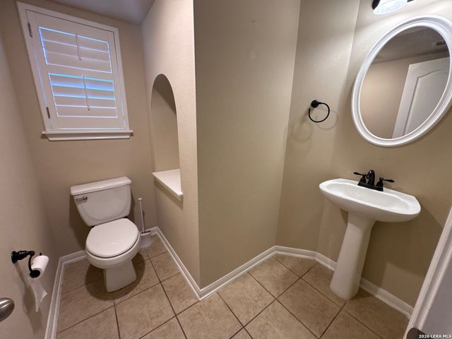 8707 ROSWELL RDG, Helotes, TX 78023