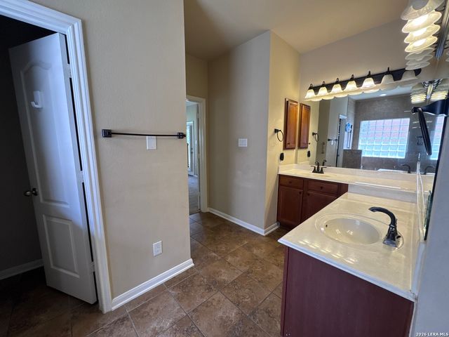 8707 ROSWELL RDG, Helotes, TX 78023