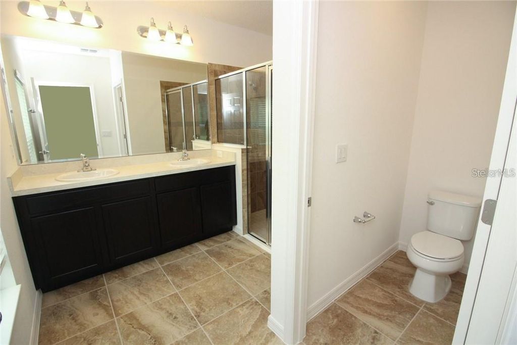 Image 17 of property listing at 641 OGELTHORPE DRIVE, Davenport, FL 33897