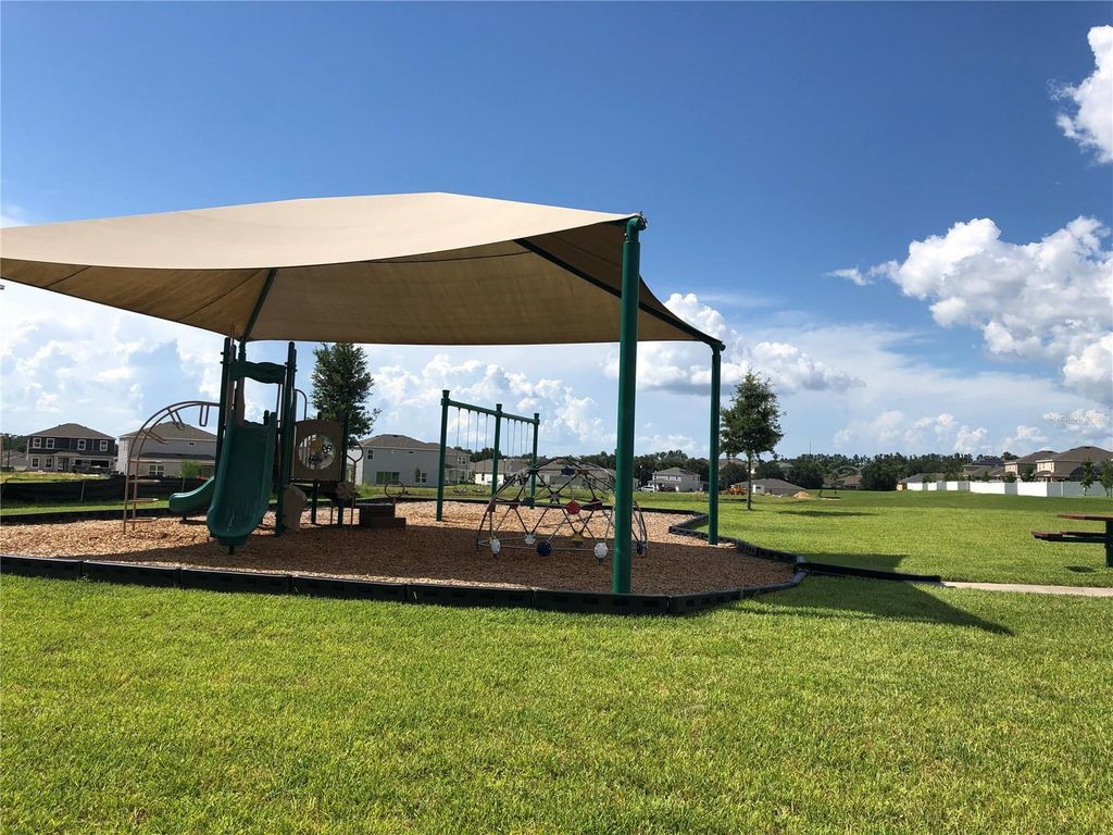 Image 34 of property listing at 641 OGELTHORPE DRIVE, Davenport, FL 33897