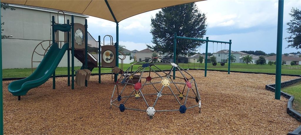 Image 35 of property listing at 641 OGELTHORPE DRIVE, Davenport, FL 33897