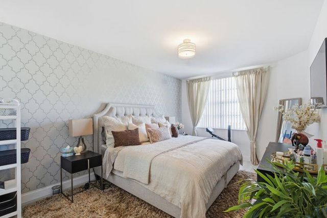 1950 S Ocean Dr 2M, Hallandale Beach, FL 33009