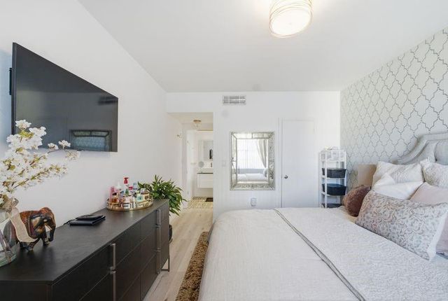 1950 S Ocean Dr 2M, Hallandale Beach, FL 33009