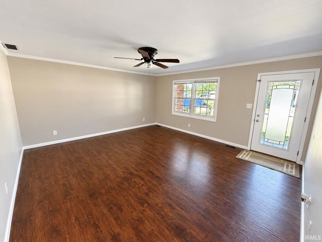 8399 Chestnut Drive, Newburgh, IN 47630