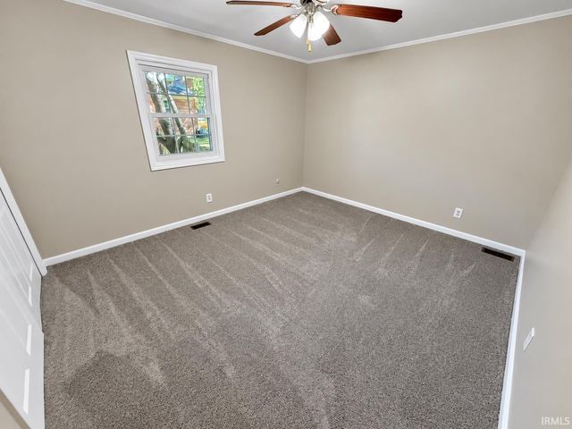 8399 Chestnut Drive, Newburgh, IN 47630