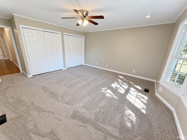 8399 Chestnut Drive, Newburgh, IN 47630