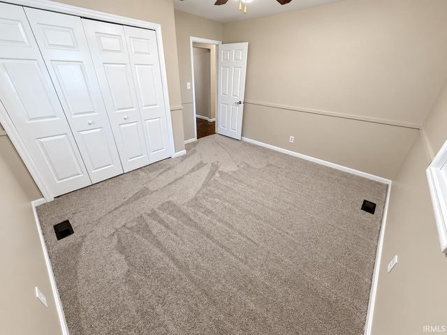 8399 Chestnut Drive, Newburgh, IN 47630