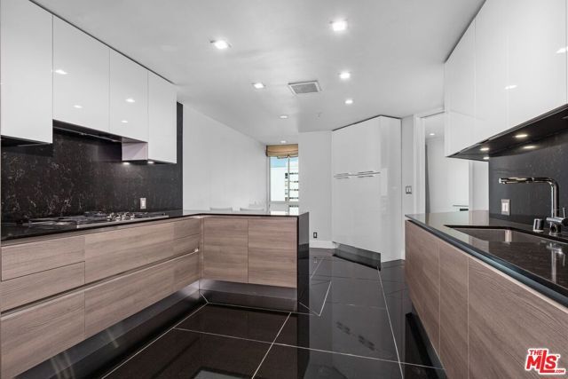 10490 Wilshire Boulevard 1004, Los Angeles, CA 90024