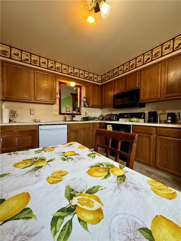 324 W 2nd Street, Alburtis Boro, PA 18011