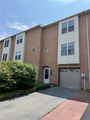 324 W 2nd Street, Alburtis Boro, PA 18011