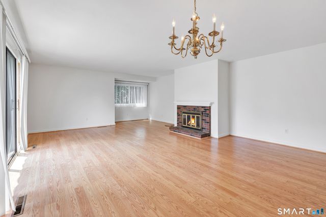 621 Onondaga Lane B, Stratford, CT 06614