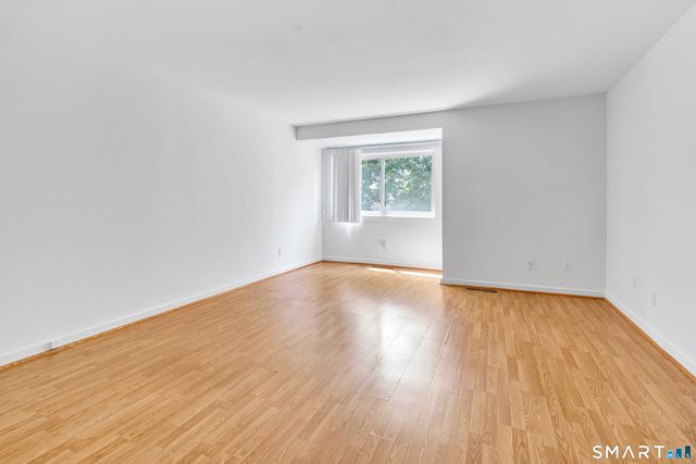 621 Onondaga Lane B, Stratford, CT 06614