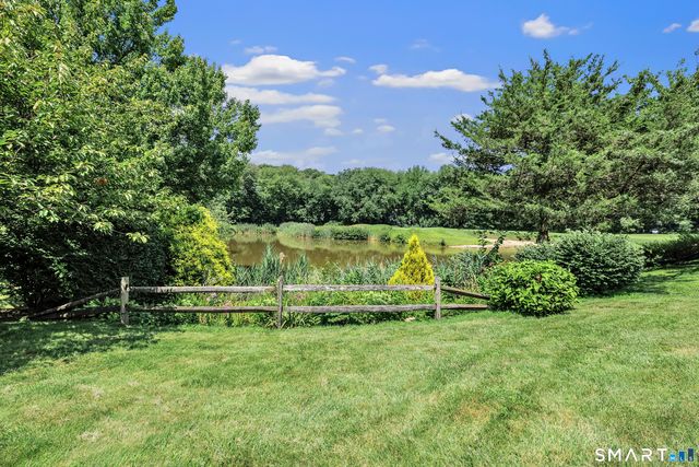 621 Onondaga Lane B, Stratford, CT 06614