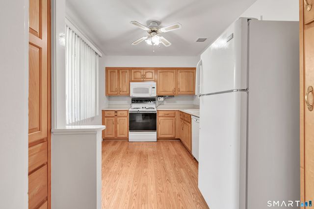 621 Onondaga Lane B, Stratford, CT 06614