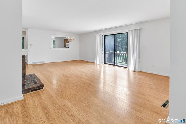 621 Onondaga Lane B, Stratford, CT 06614
