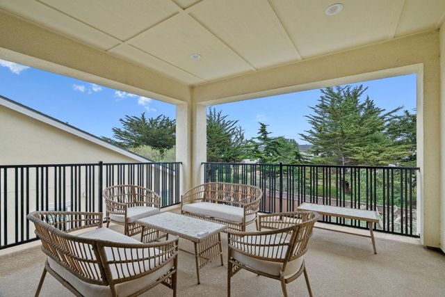 600 Bluffs Drive, Marina, CA 93933