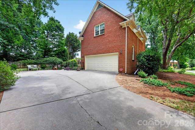 3601 Castellaine Drive, Charlotte, NC 28226