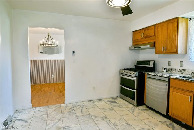 3046 Lynwood Drive NW, Warren, OH 44485