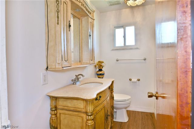 3046 Lynwood Drive NW, Warren, OH 44485