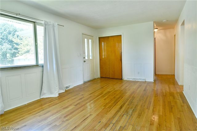 3046 Lynwood Drive NW, Warren, OH 44485