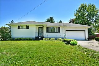 3046 Lynwood Drive NW, Warren, OH 44485
