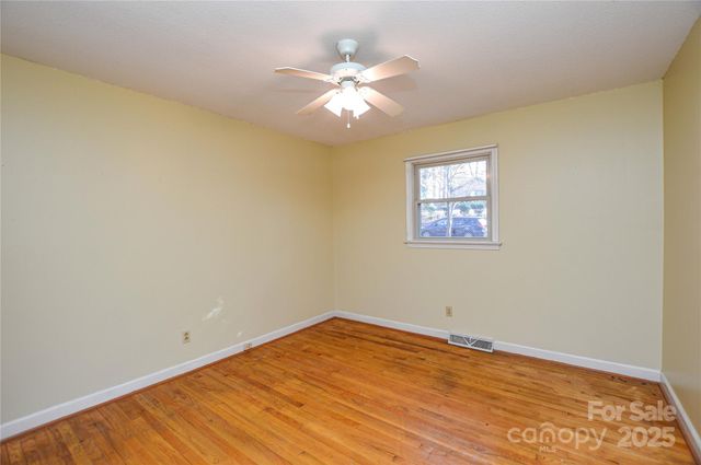 1405 Forest Park Drive 1, Statesville, NC 28677