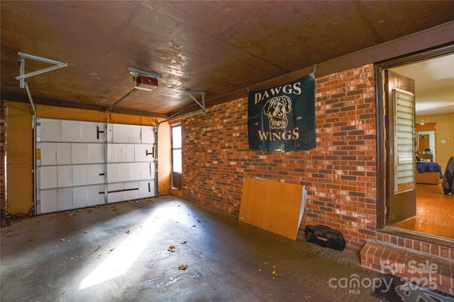 1405 Forest Park Drive 1, Statesville, NC 28677