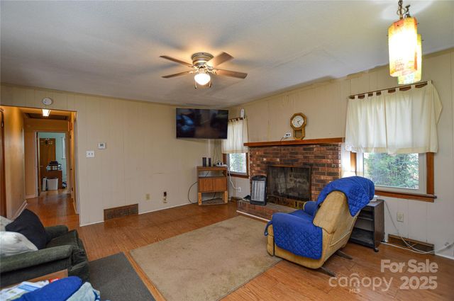 1405 Forest Park Drive 1, Statesville, NC 28677