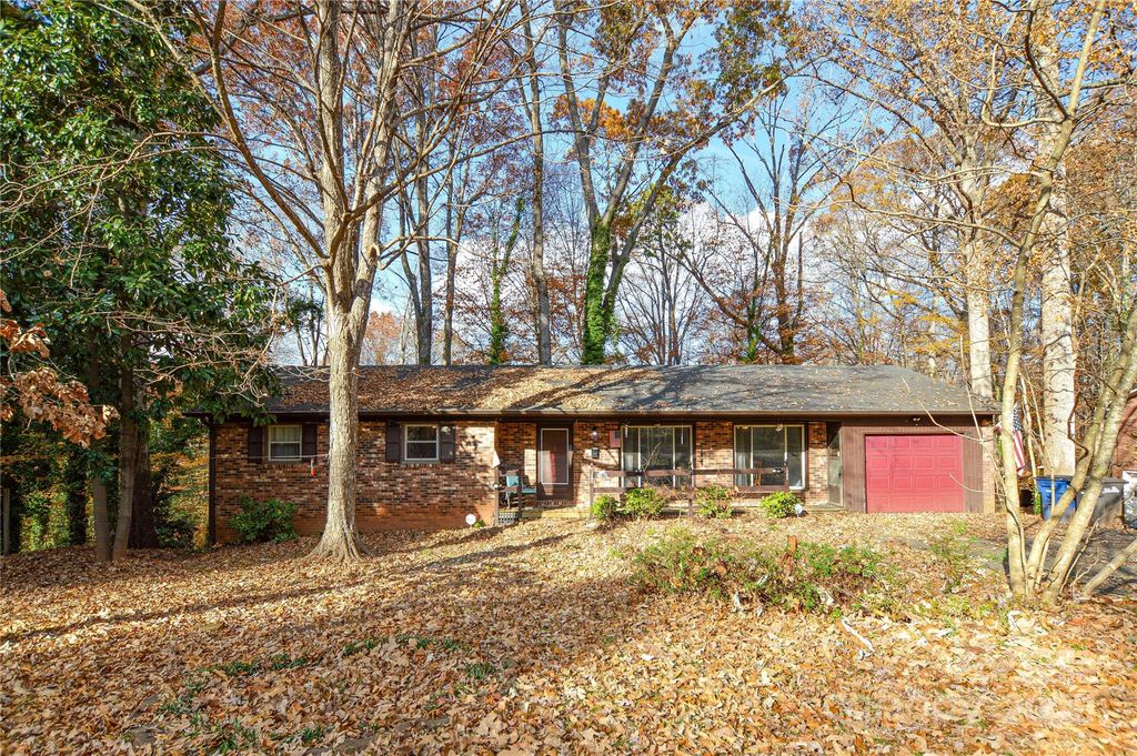 1405 Forest Park Drive 1, Statesville, NC 28677