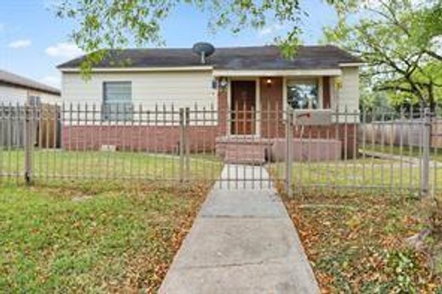 2111 3rd Street, Galena Park, TX 77547