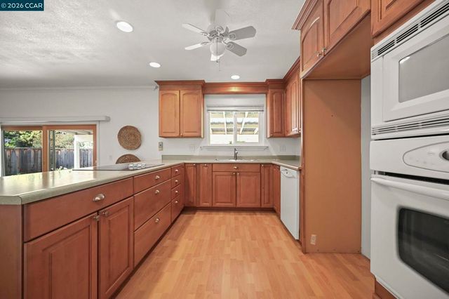 823 Savannah Cir, Walnut Creek, CA 94598