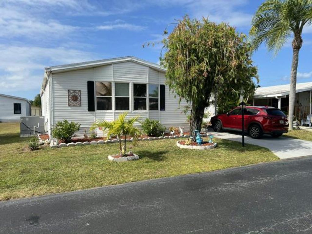 4697 SE Copperwood Terrace, Stuart, FL 34997