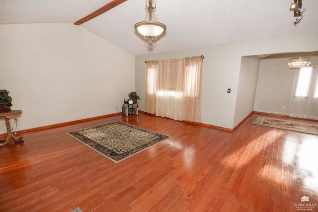 404 Juniper Street, Wakefield, KS 67487