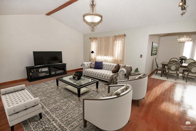 404 Juniper Street, Wakefield, KS 67487