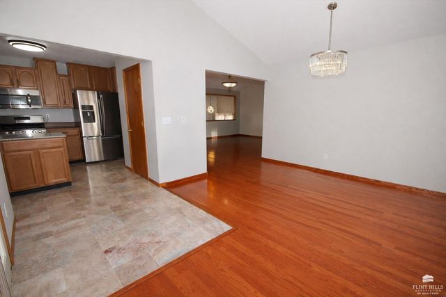 404 Juniper Street, Wakefield, KS 67487