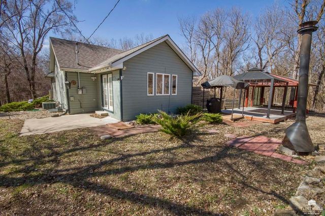 404 Juniper Street, Wakefield, KS 67487