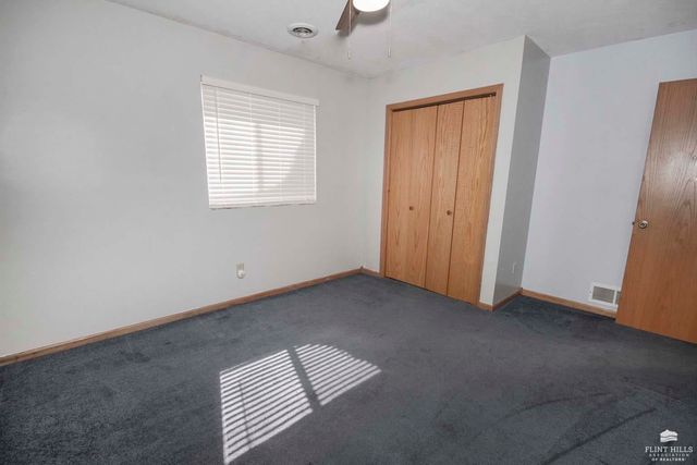 404 Juniper Street, Wakefield, KS 67487