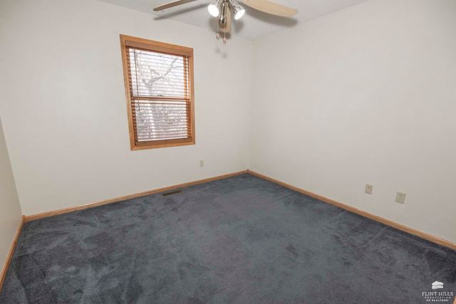 404 Juniper Street, Wakefield, KS 67487