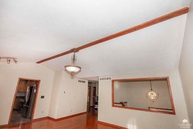 404 Juniper Street, Wakefield, KS 67487