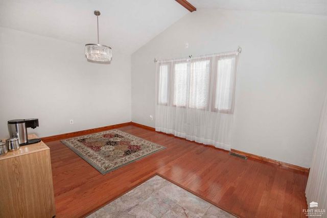 404 Juniper Street, Wakefield, KS 67487