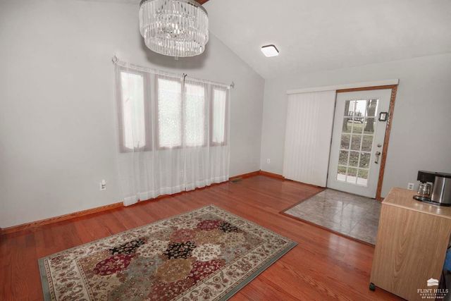 404 Juniper Street, Wakefield, KS 67487